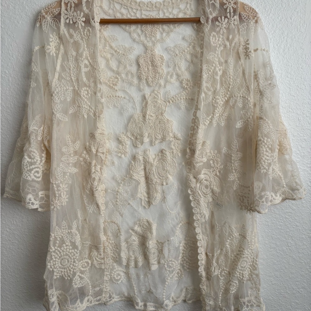 Elegant Lace Kimono Cardigan